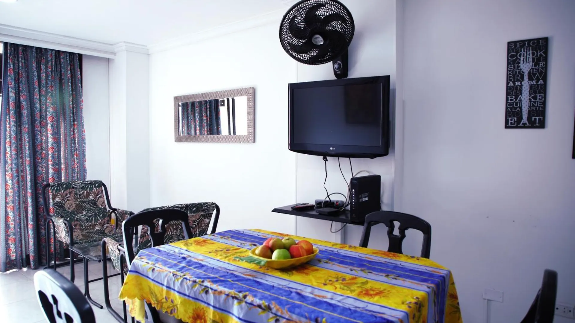 Apartamento Amplio, Luminoso Y Cerca Del Mar 圣玛尔塔
